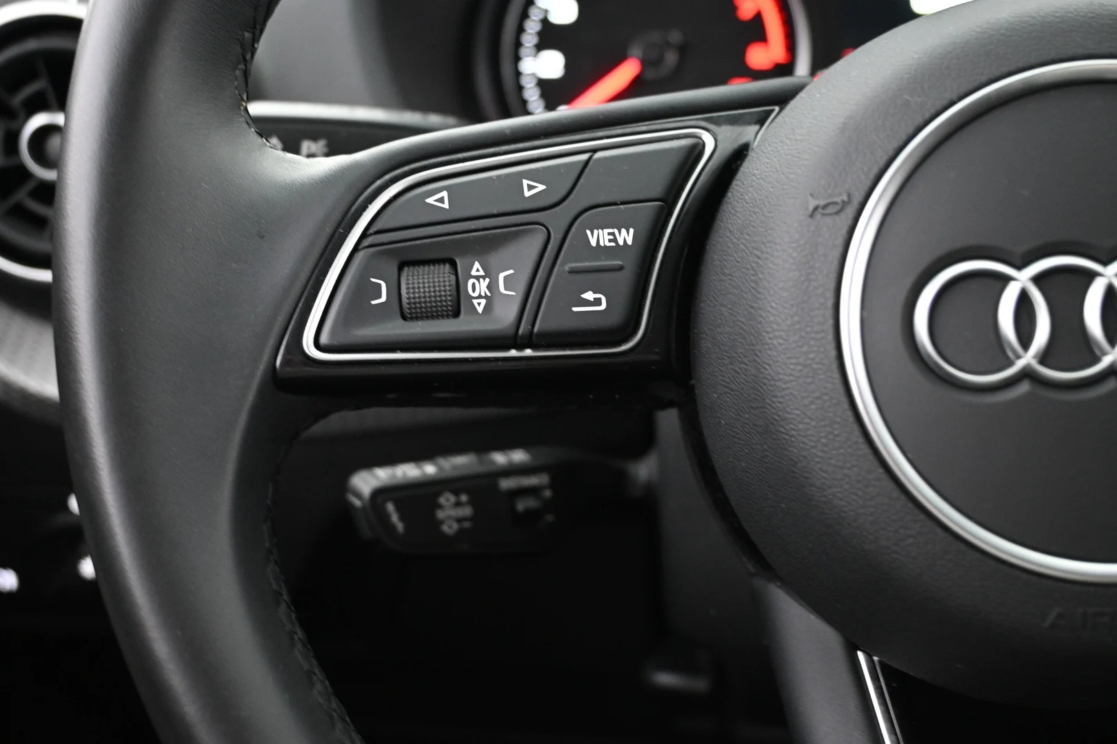 Car Image - 2g4cY4YqXgnwoXWvx8WBMH