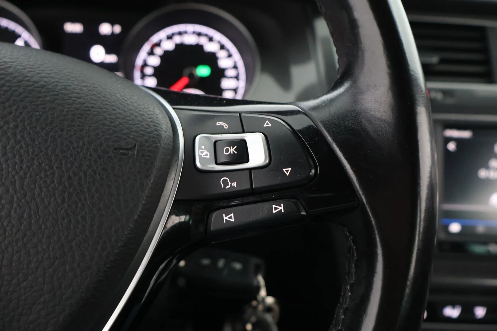 Car Image - 1Hhg33MdJGNPSbzuuQUc8q