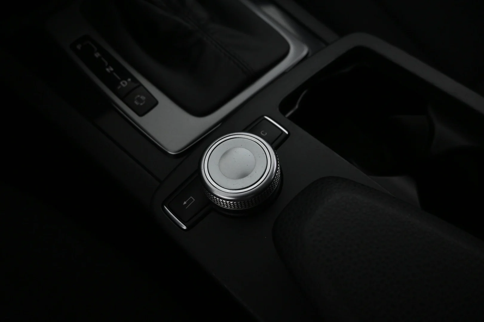 Car Image - 3TZCQpQHrImuaKzoJBr2Yb
