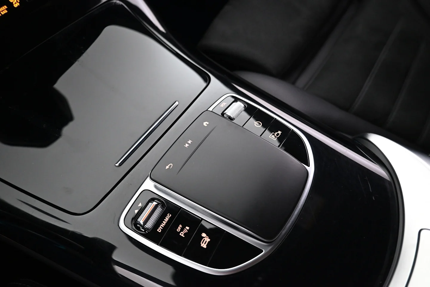 Car Image - UylbAMgni6VPaLYcQJA8q