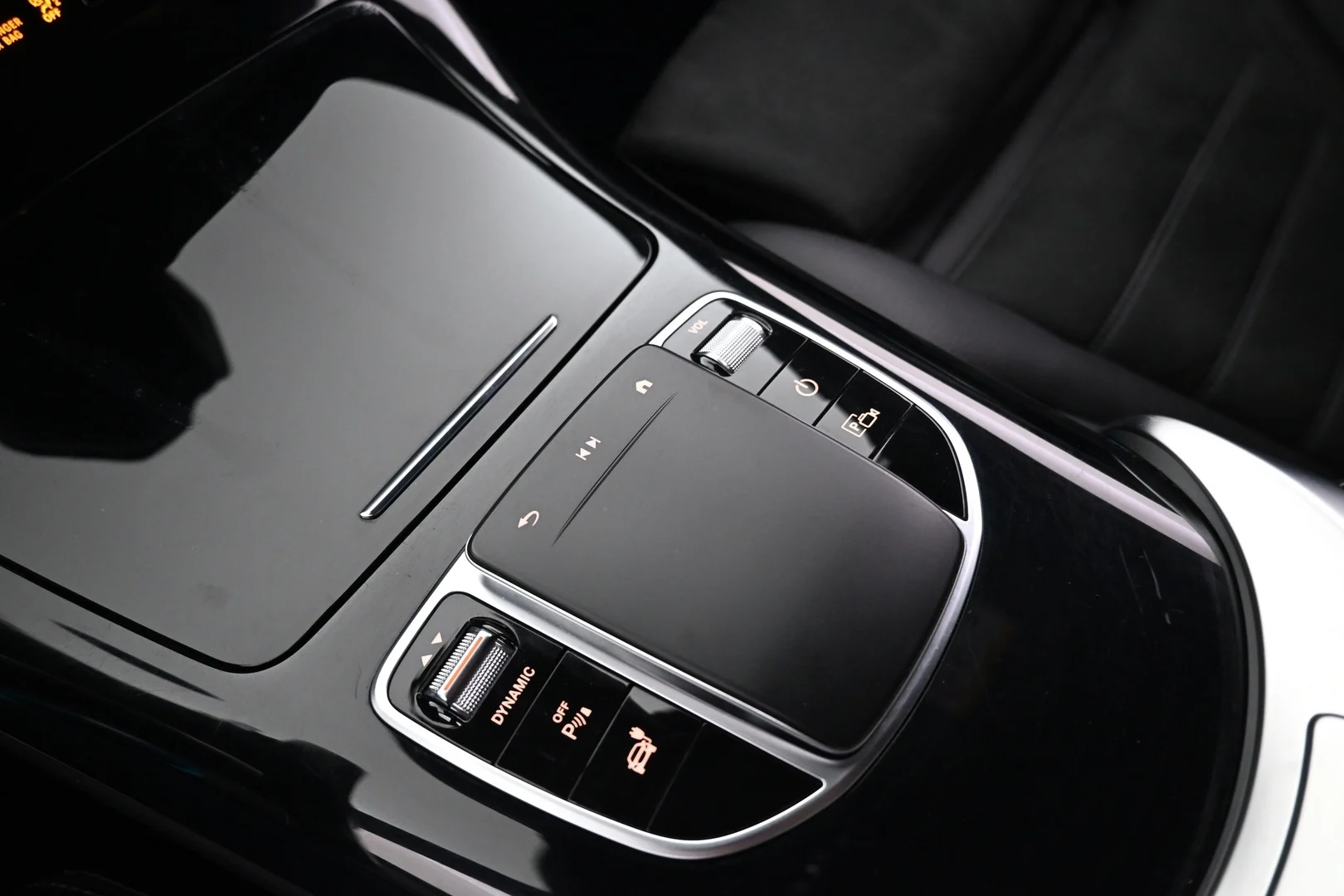 Car Image - UylbAMgni6VPaLYcQJA8q