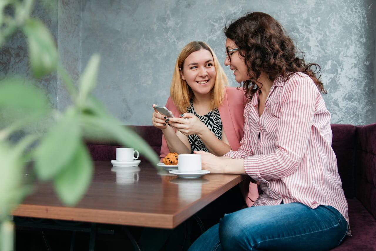 two-women-discussing-their-cycle-and-mental-health