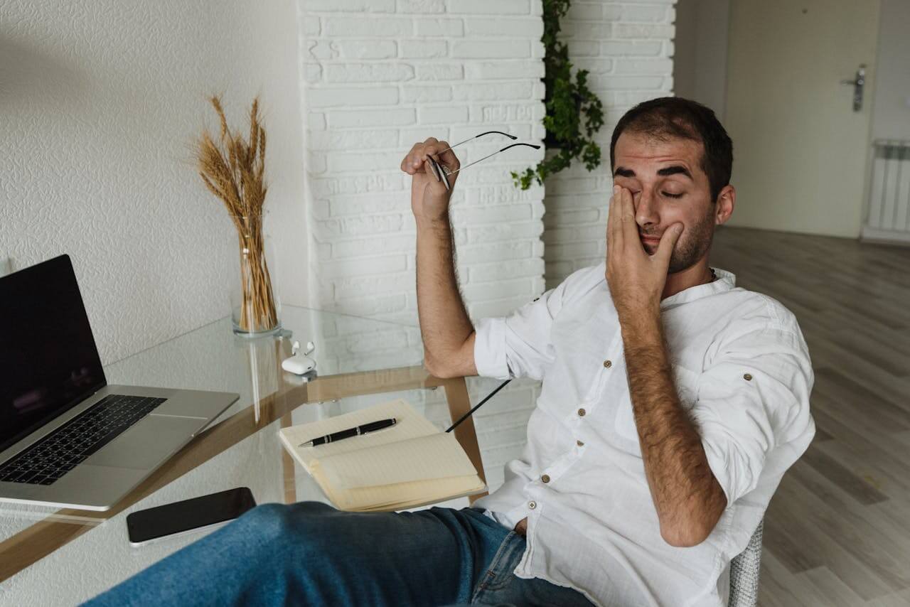 male-employee-with-adhd-burnout