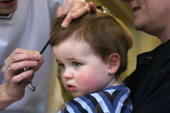 first-haircut-your-child-s-first-trip-to-the-hairdresser