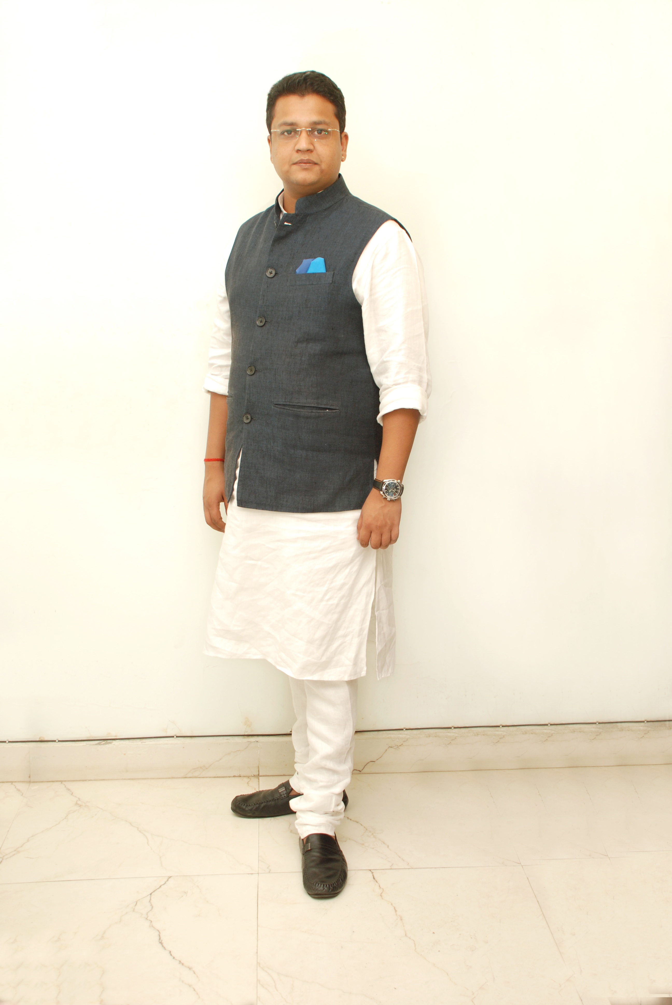 रोजगार की नई दिशा - युवाओं में बढ़ती उम्मीदें — रोजगार के नए अवसर