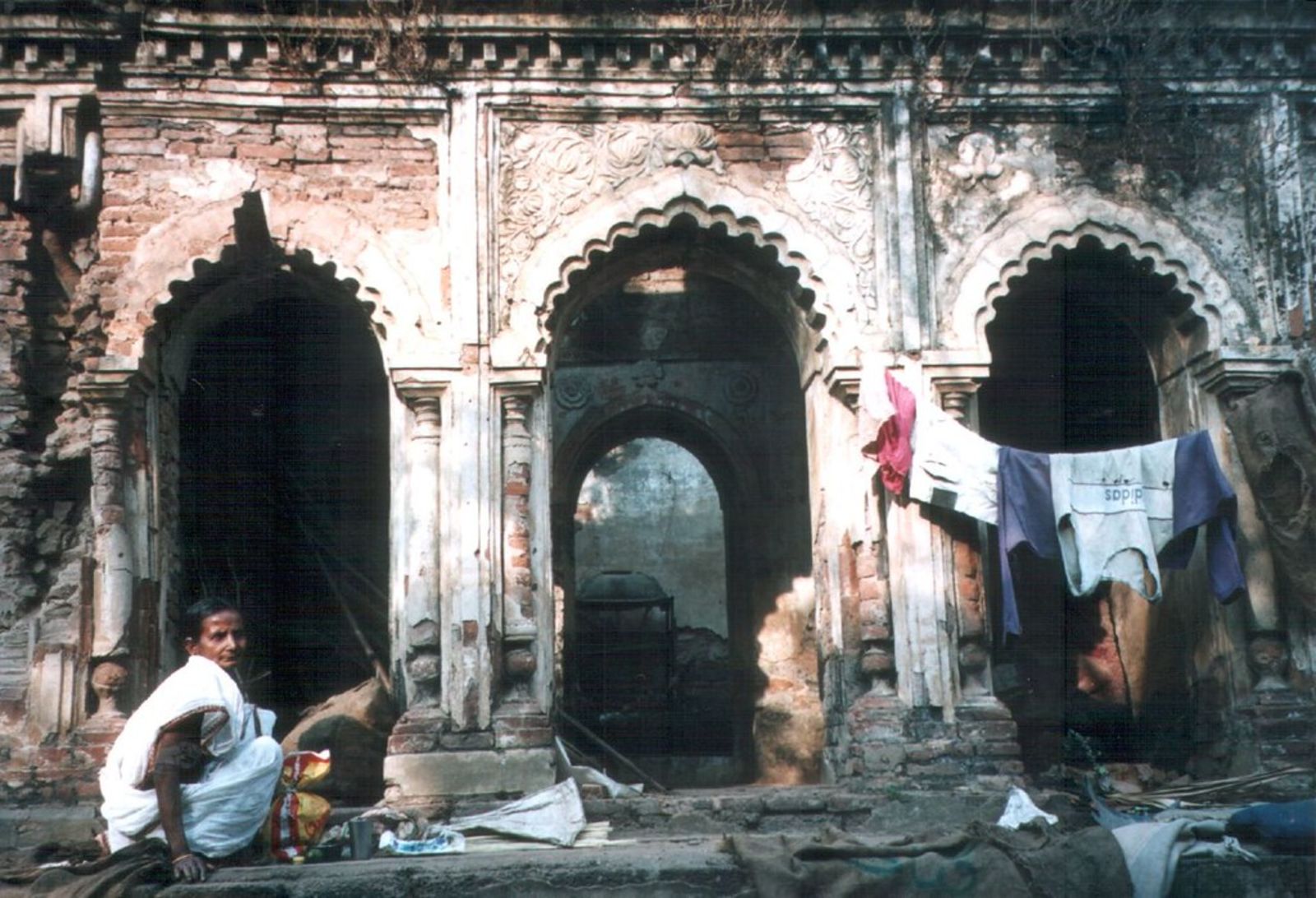 वेस्ट एशिया में बढ़ते तनाव: ईरान के सलाहकार ने होरमुज़ को परमाणु बमों से ज्यादा महत्वपूर्ण बताया - वाराणसी, 12 जुलाई 2026