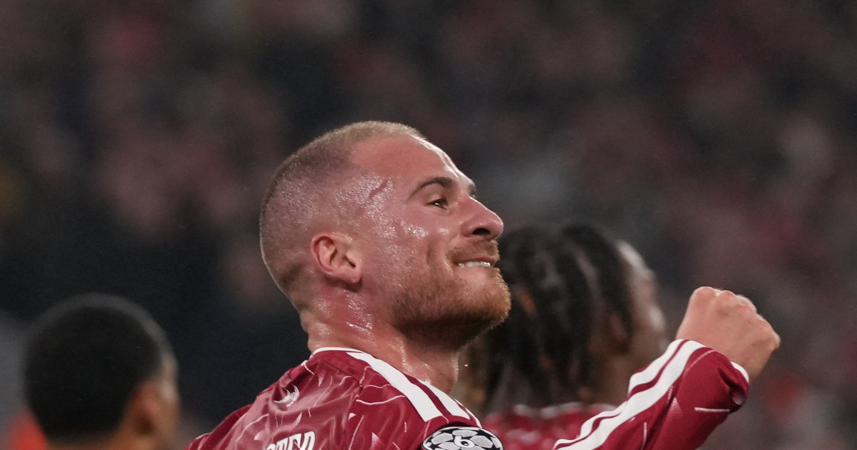 Photo: Liverpool FC Alexis mac allister villarreal reaction