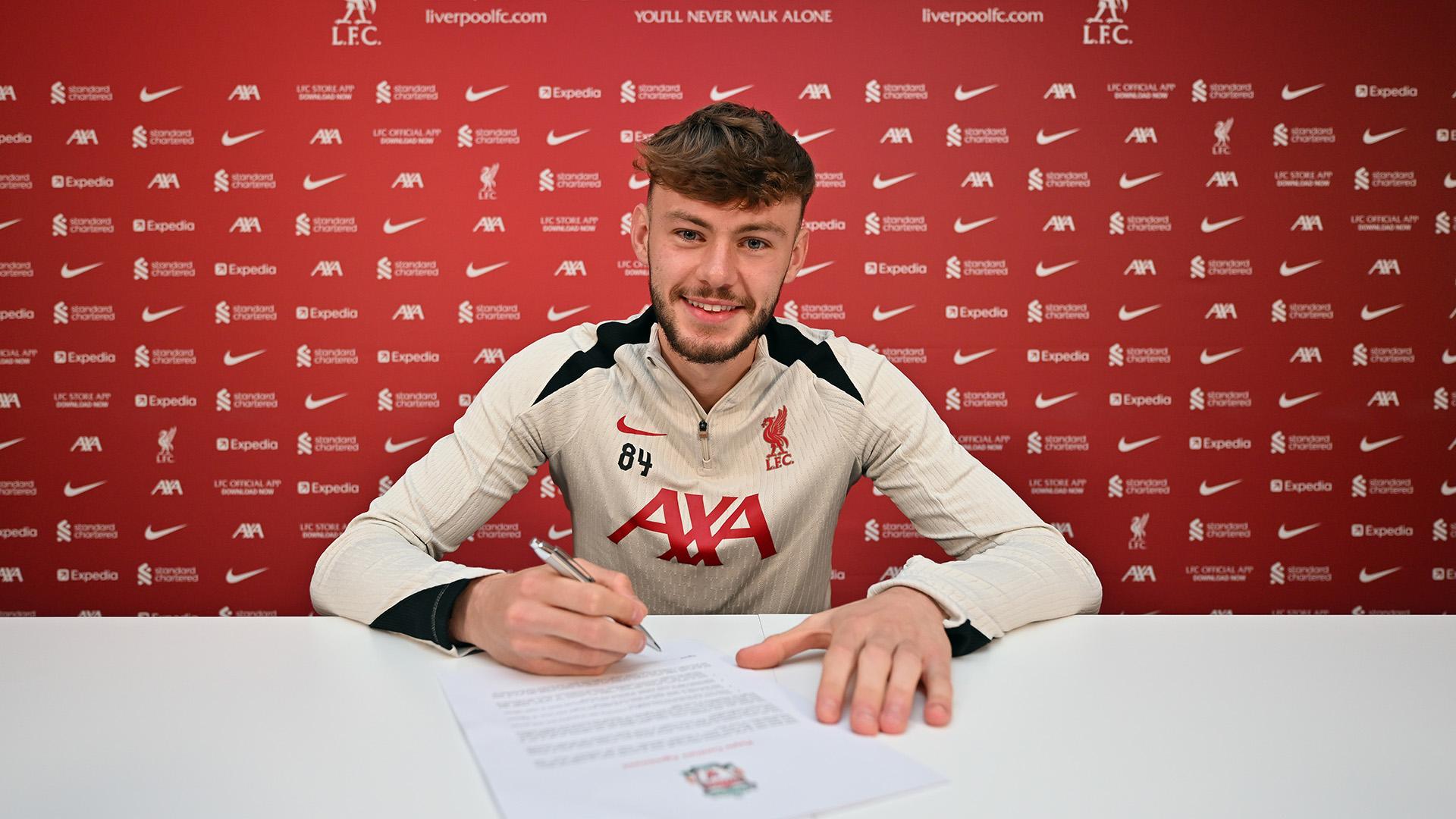 コナー・ブラッドリーがリバプールFCの新契約を締結 - Liverpool FC