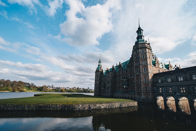 Escort i Hillerød 3400 – by i Nordsjælland