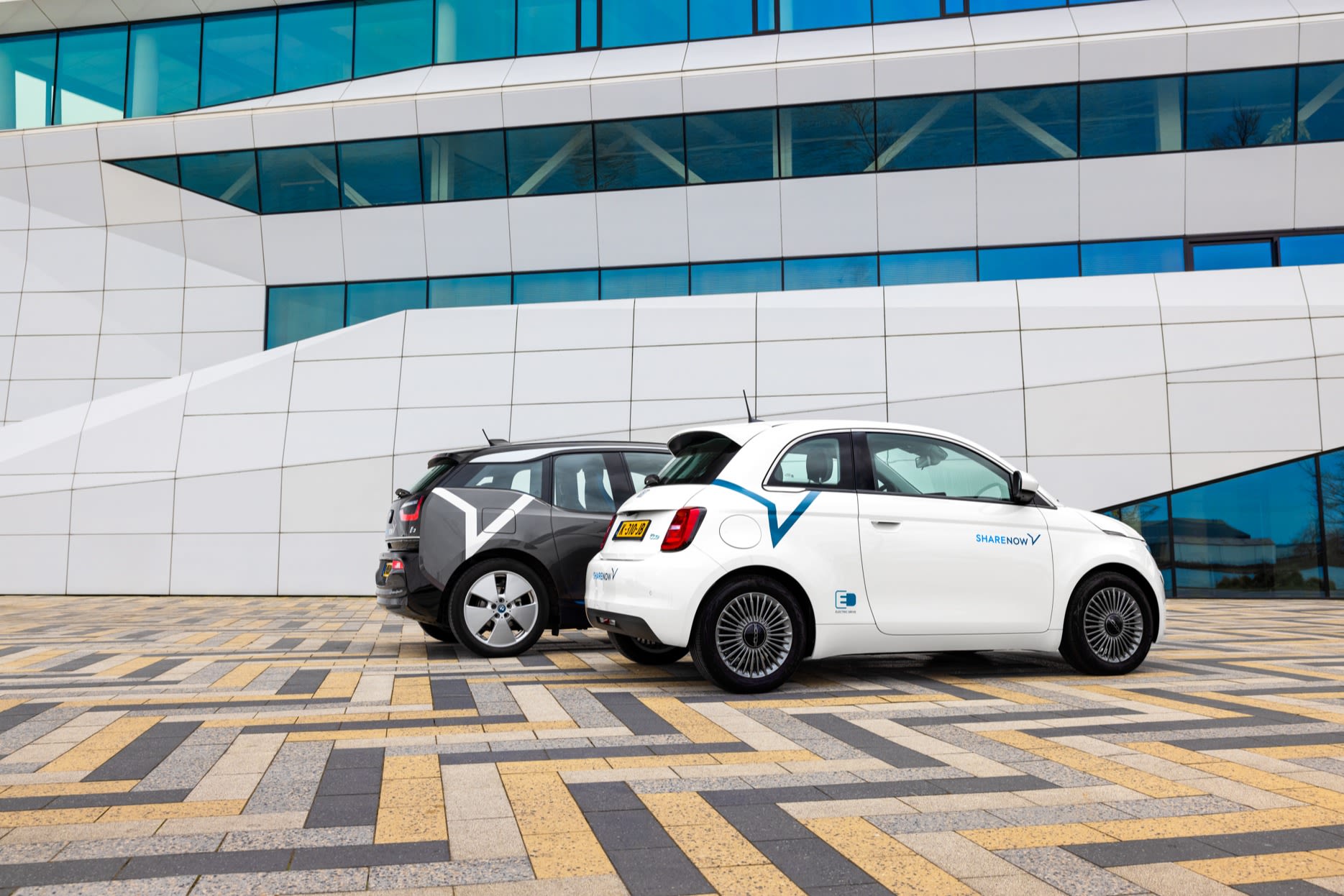 How to drive an electric car SHARE NOW carsharing