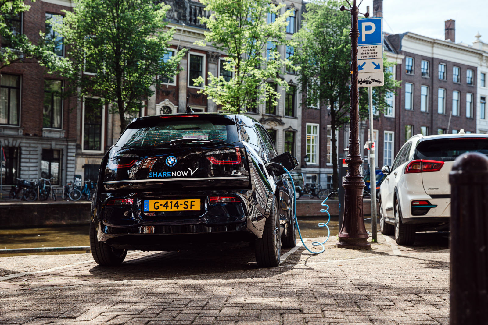 NL-Persbericht-70-nieuwe-elektrische-BMW-i3-deelauto’s-voor-SHARE-NOW