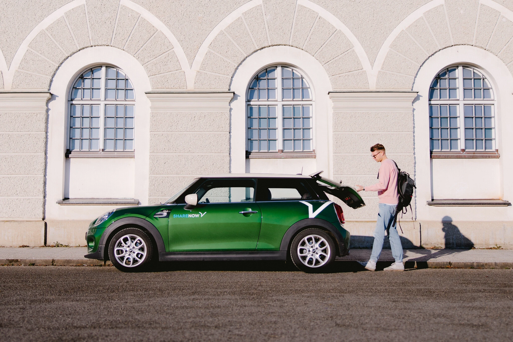 Rent a MINI Countryman in Vienna