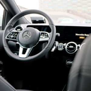 cars-mercedes-benz-b-class-interior