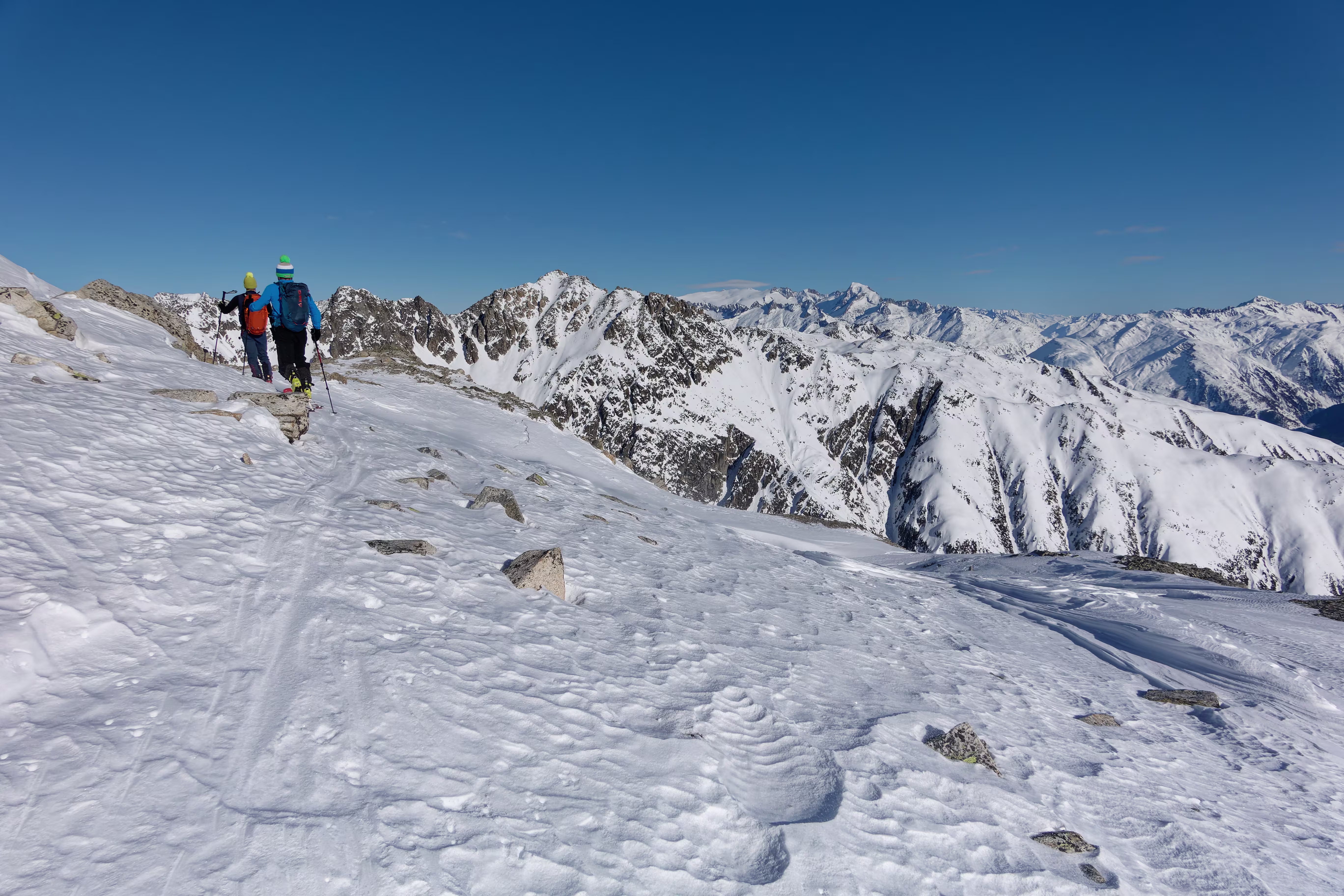 Al cospetto dei giganti del Ghiacciaio del Rodano
