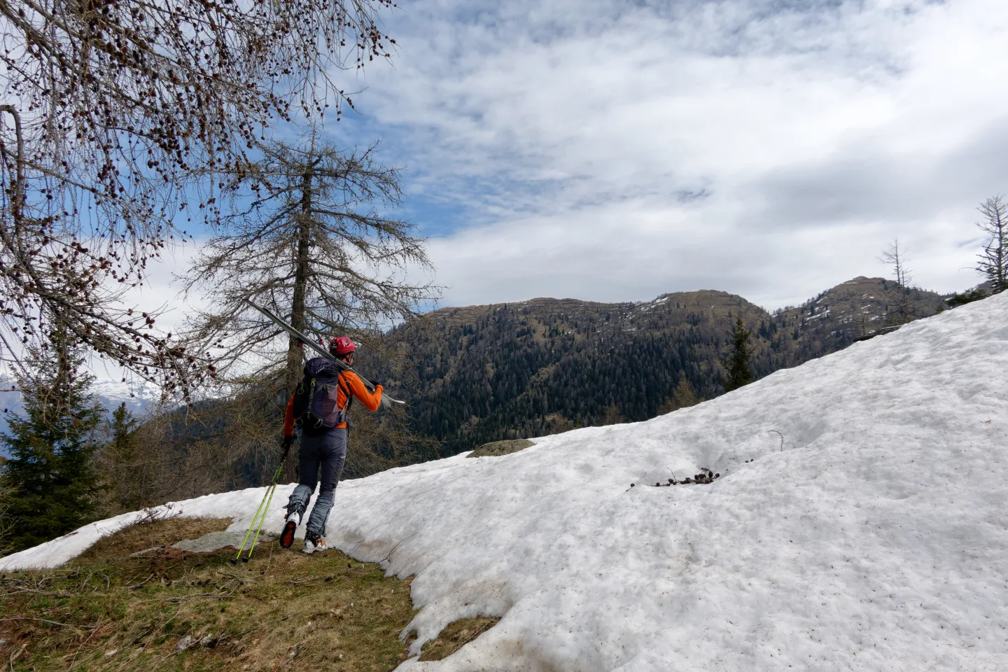 Scialpinismo al Torrione di Mezzaluna, Rientro con spallaggio