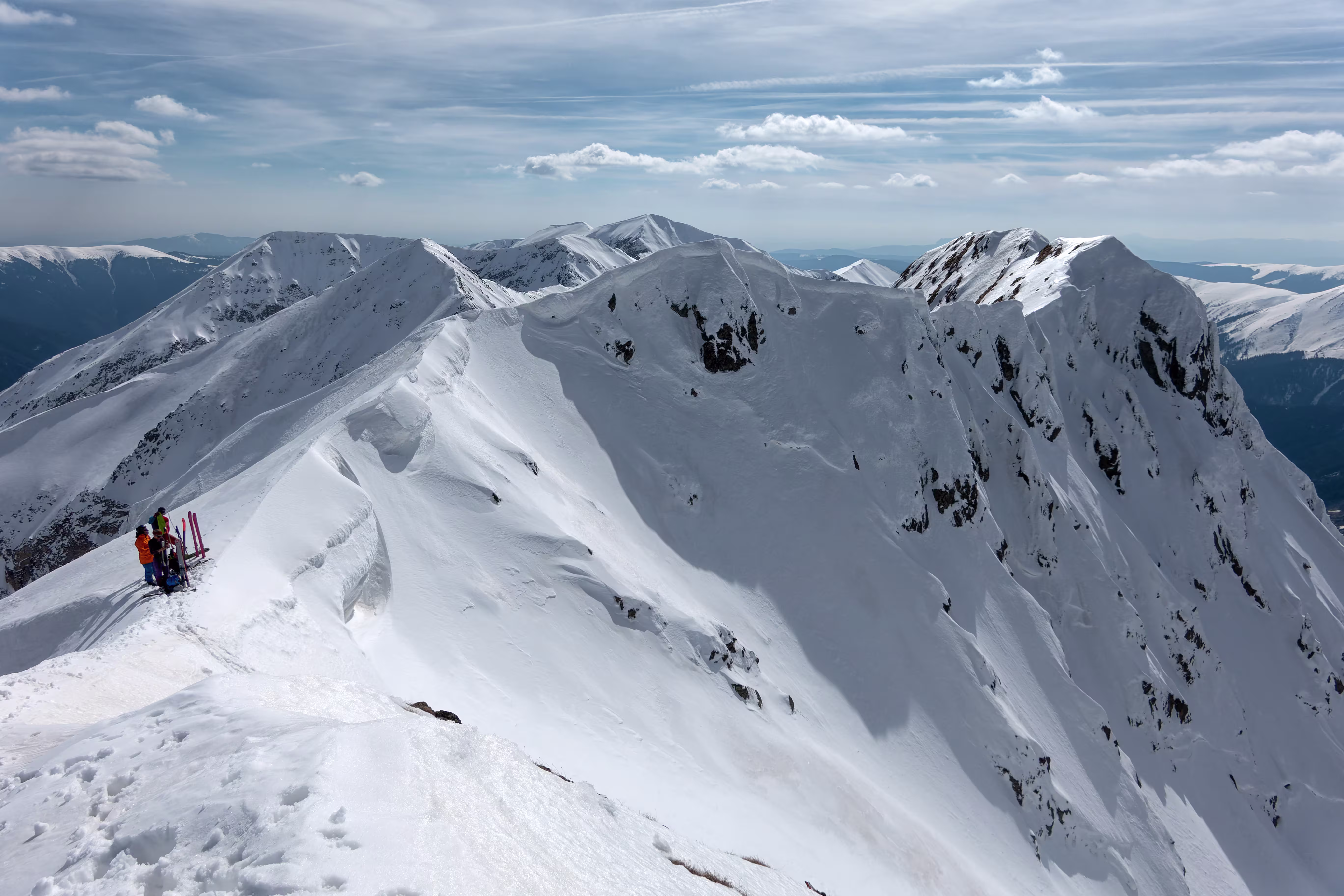 Il deposito sci alla fine del canale