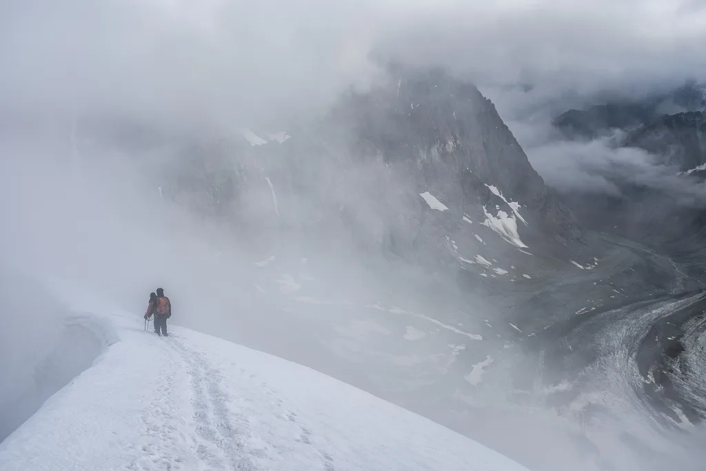 Discesa nella nebbia