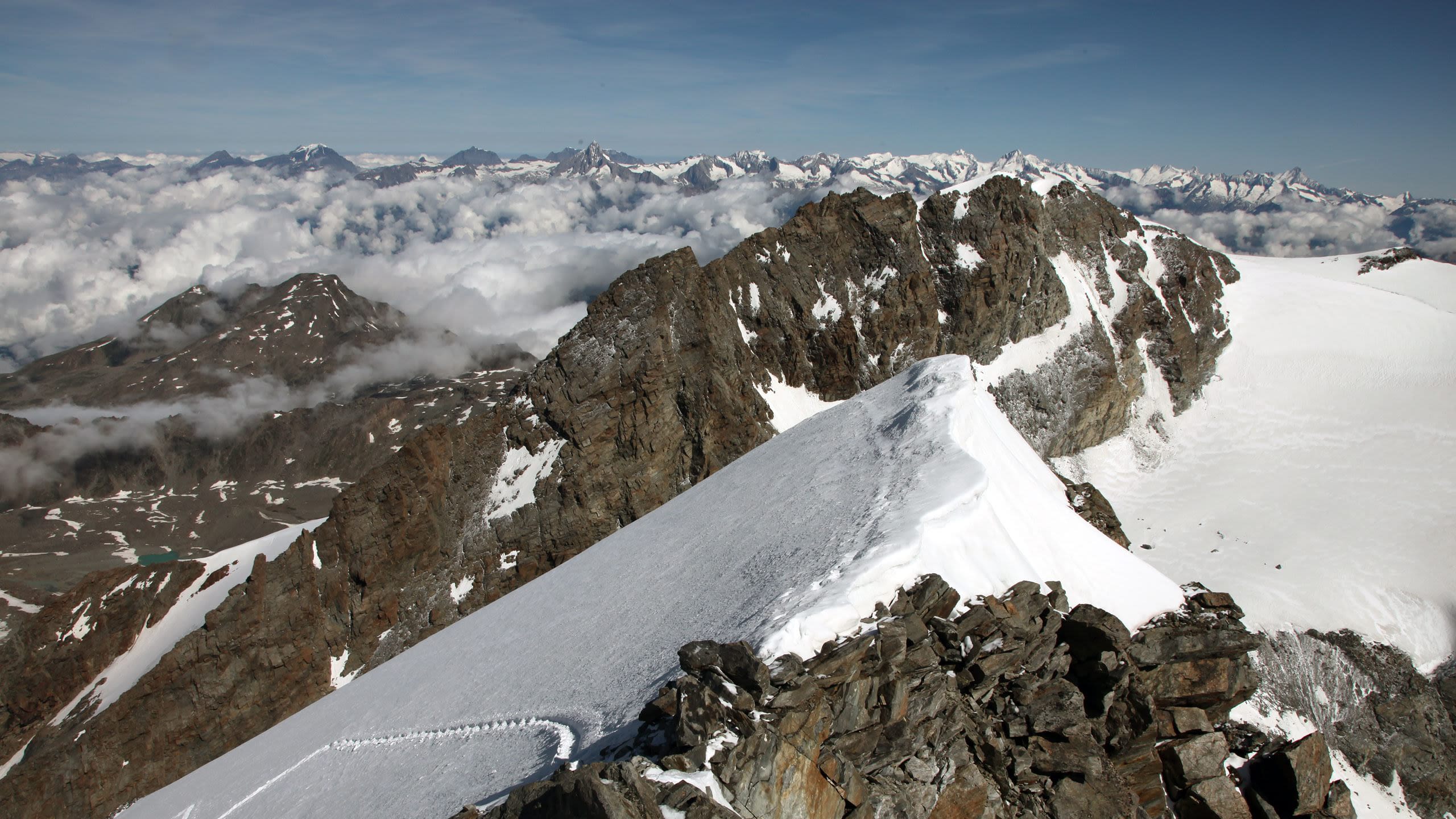 Lagginhorn 4010m, cresta ovest