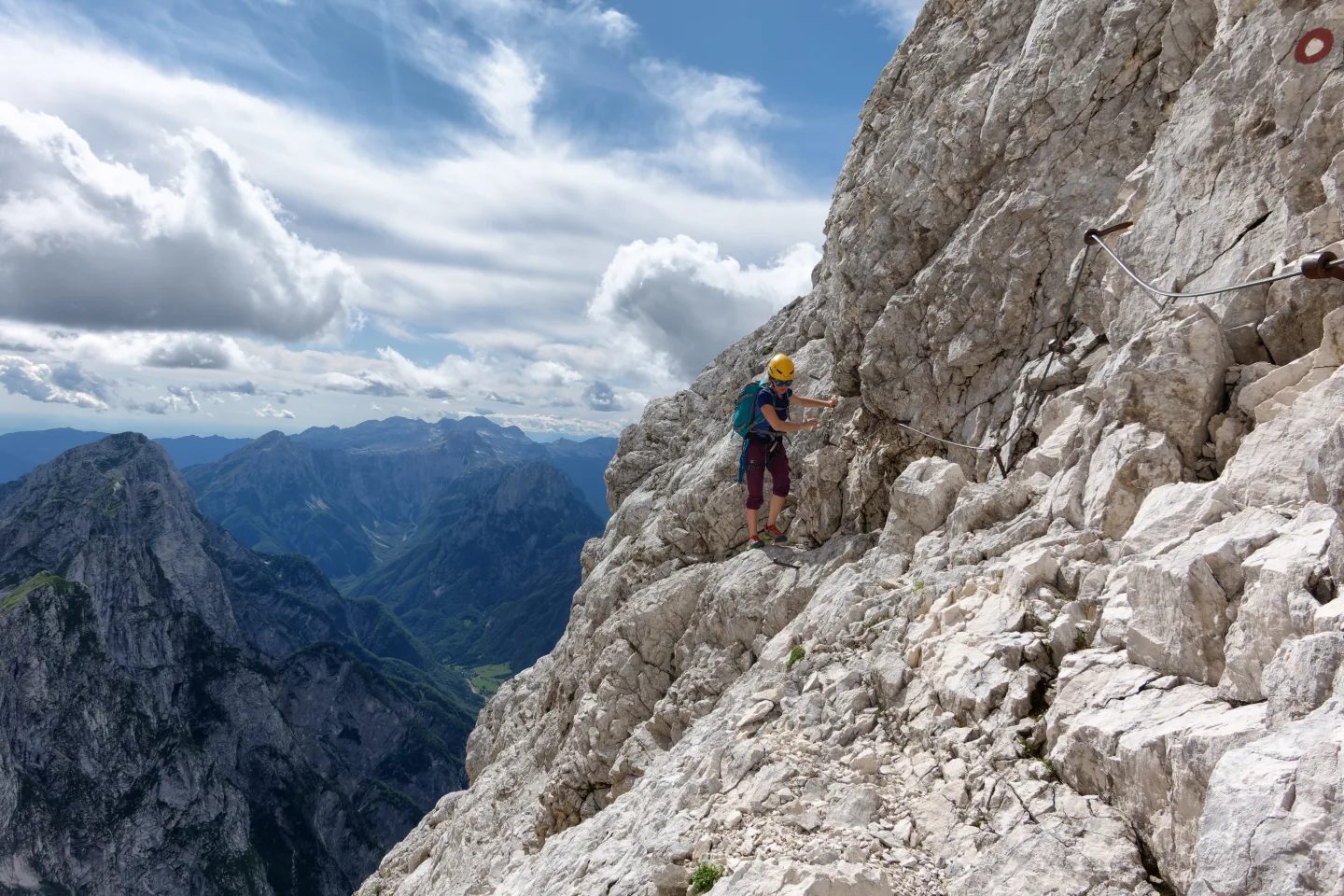 Facili cengie attrezzate sulla ferrata dello Jalovec