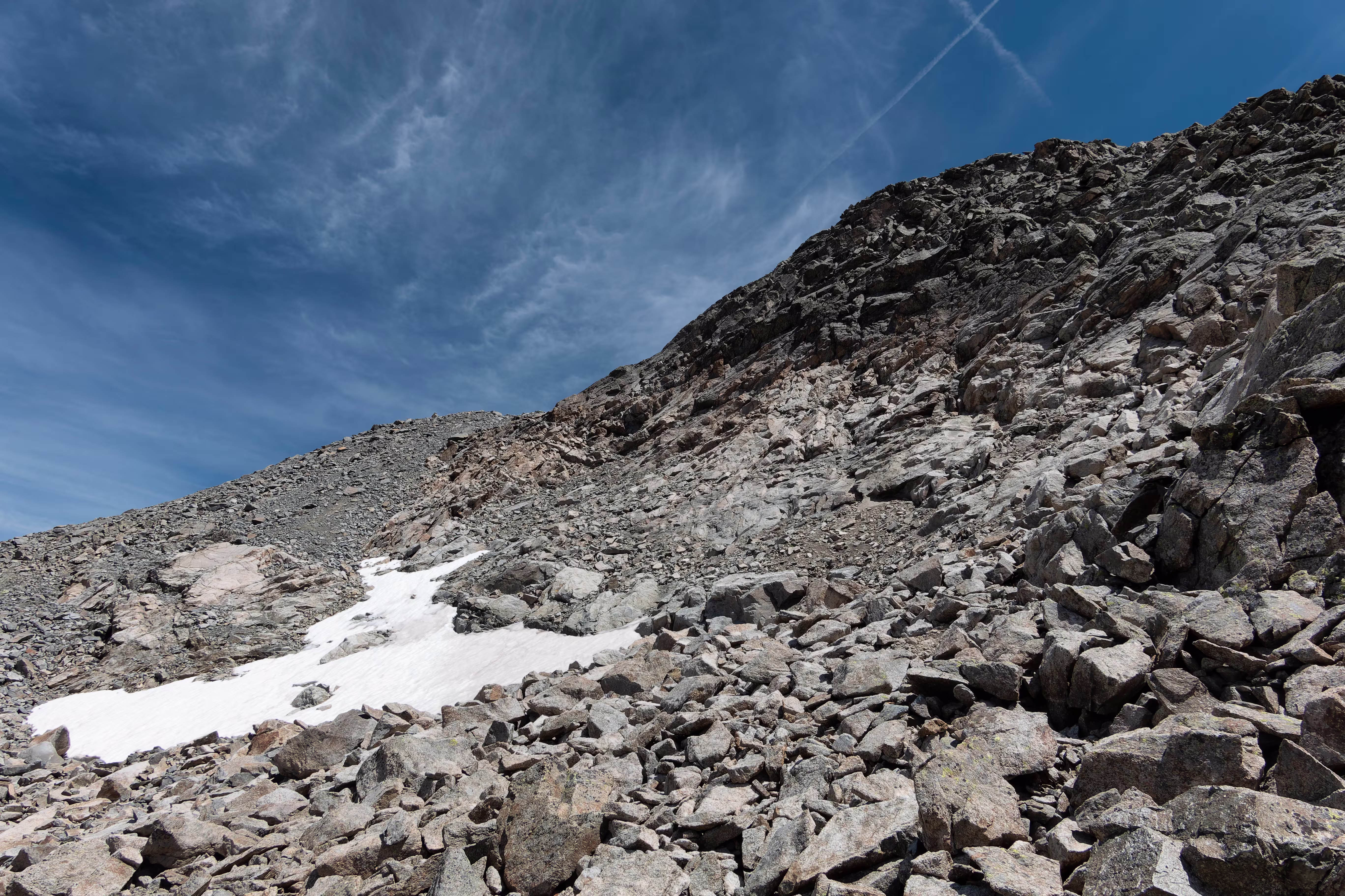 Dall’uscita del canalino, verso la vedertta