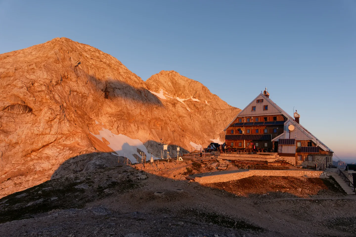 Triglav, Prag Route, il Kredarica al tramonto