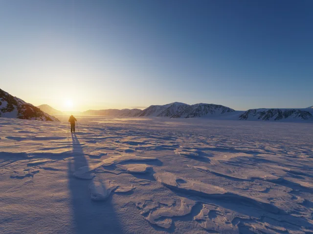 Svalbard, in marcia sul Ghiacciaio Veteranen