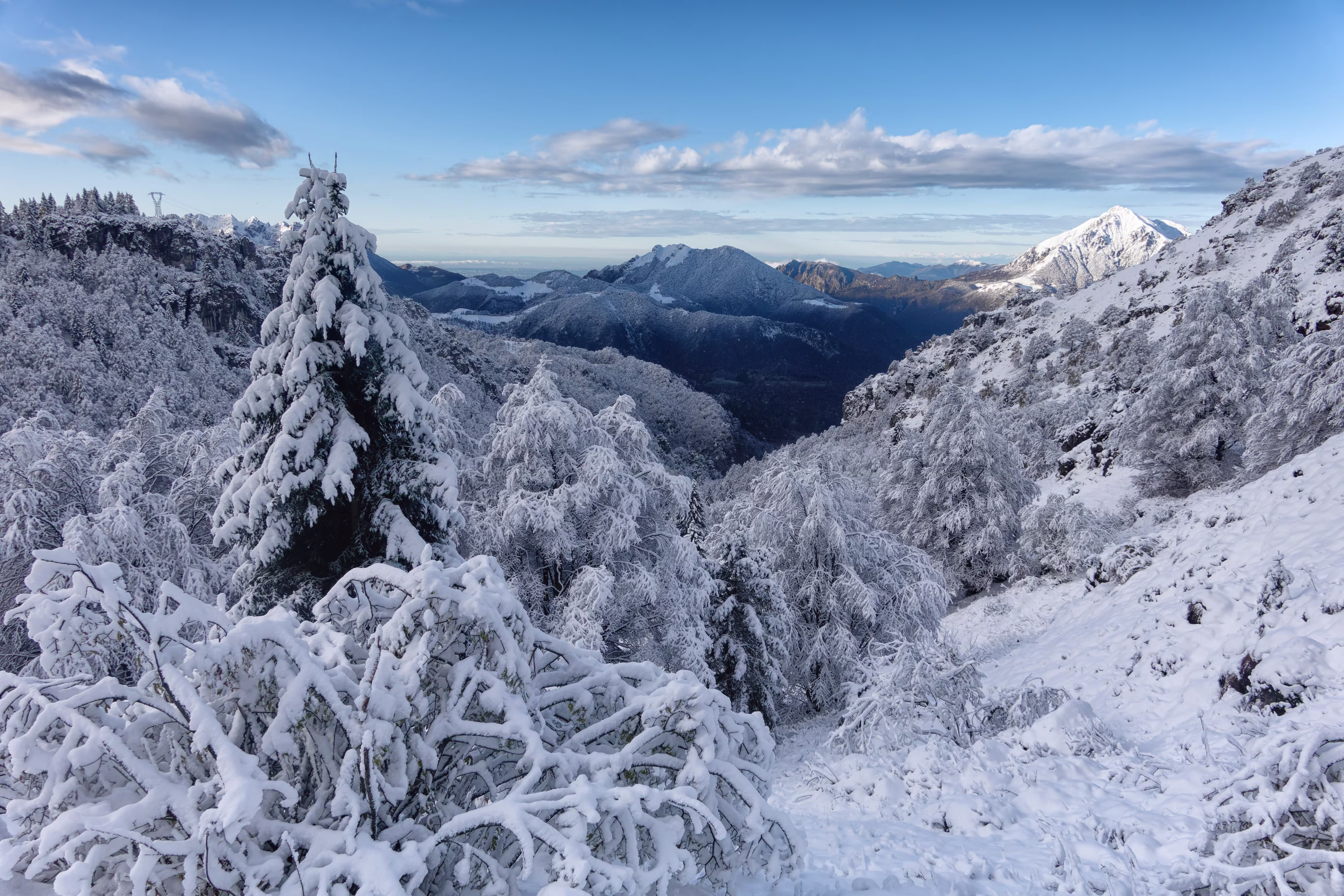 Valsassina imbiancata ad inizio Novembre