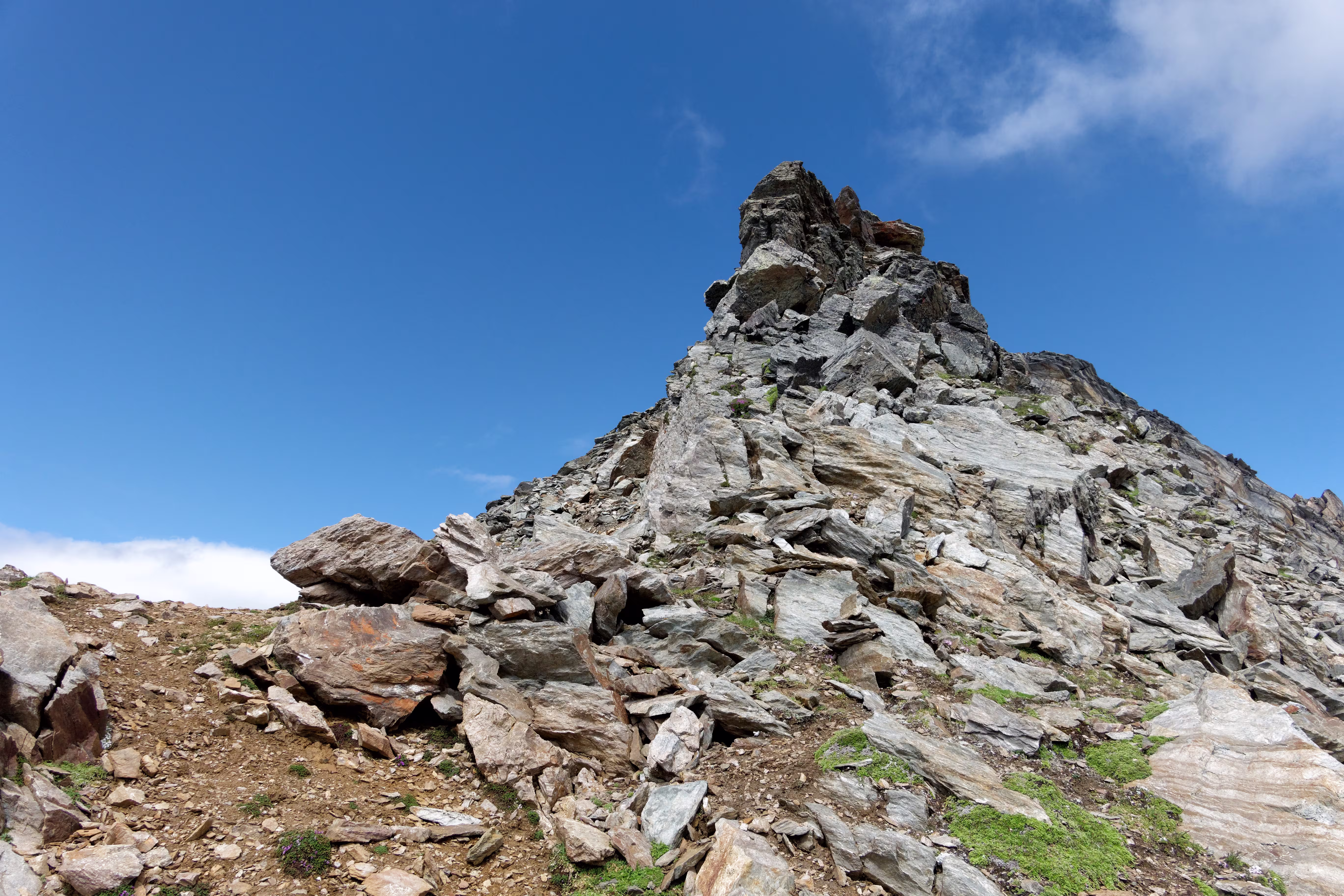 Si supera direttamente, evitate di aggirarlo a sinistra