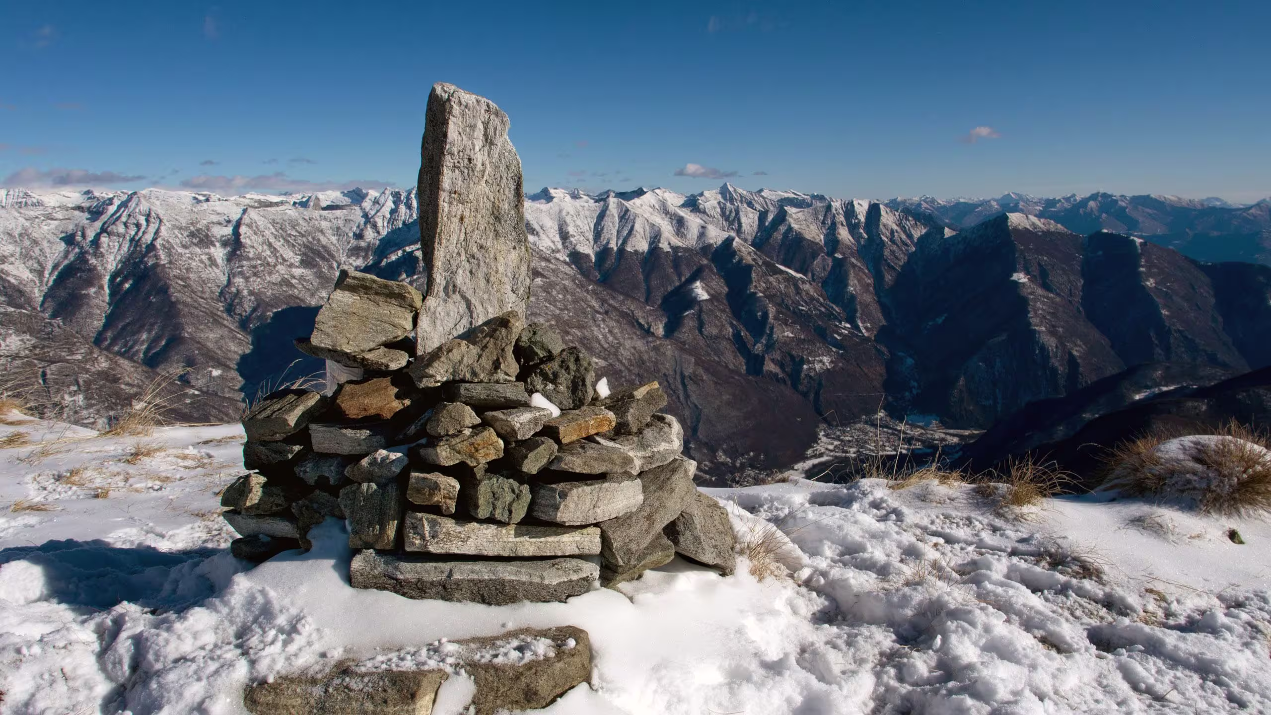 Dalla vetta verso est