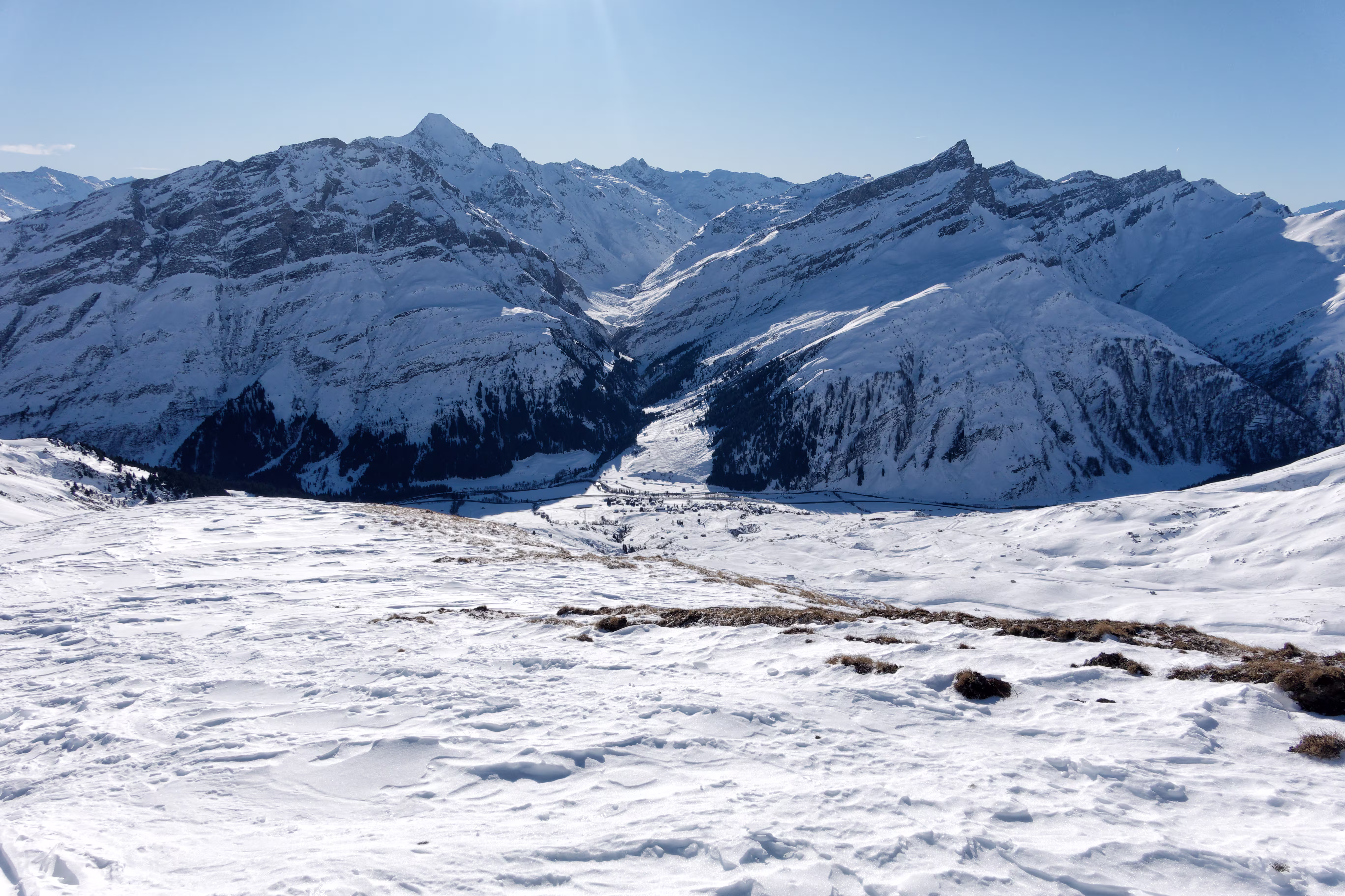 Uno sguardo verso il Tambò