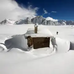 Il passo sommerso dalla neve