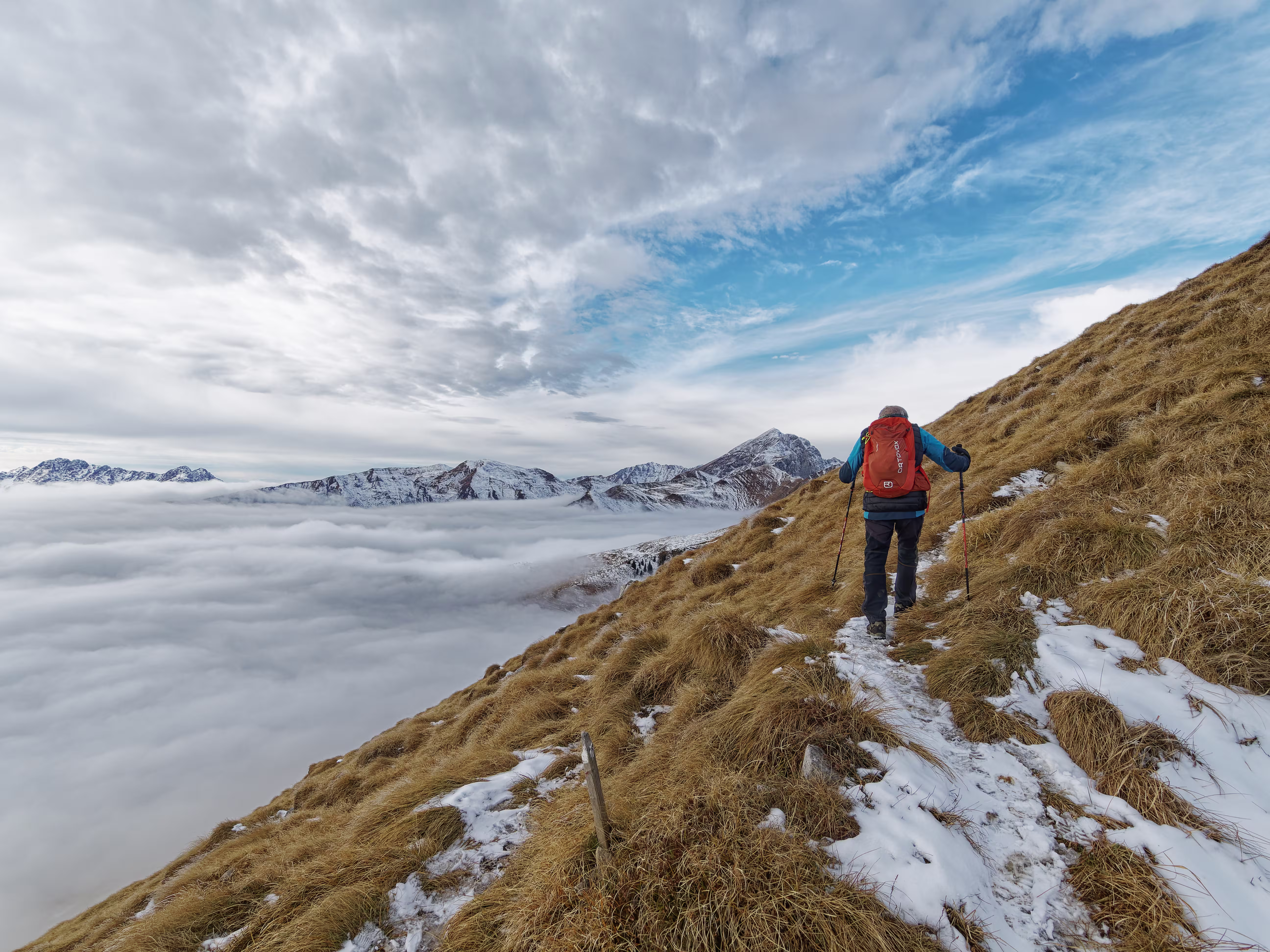 In cresta, verso la Cima di Grem