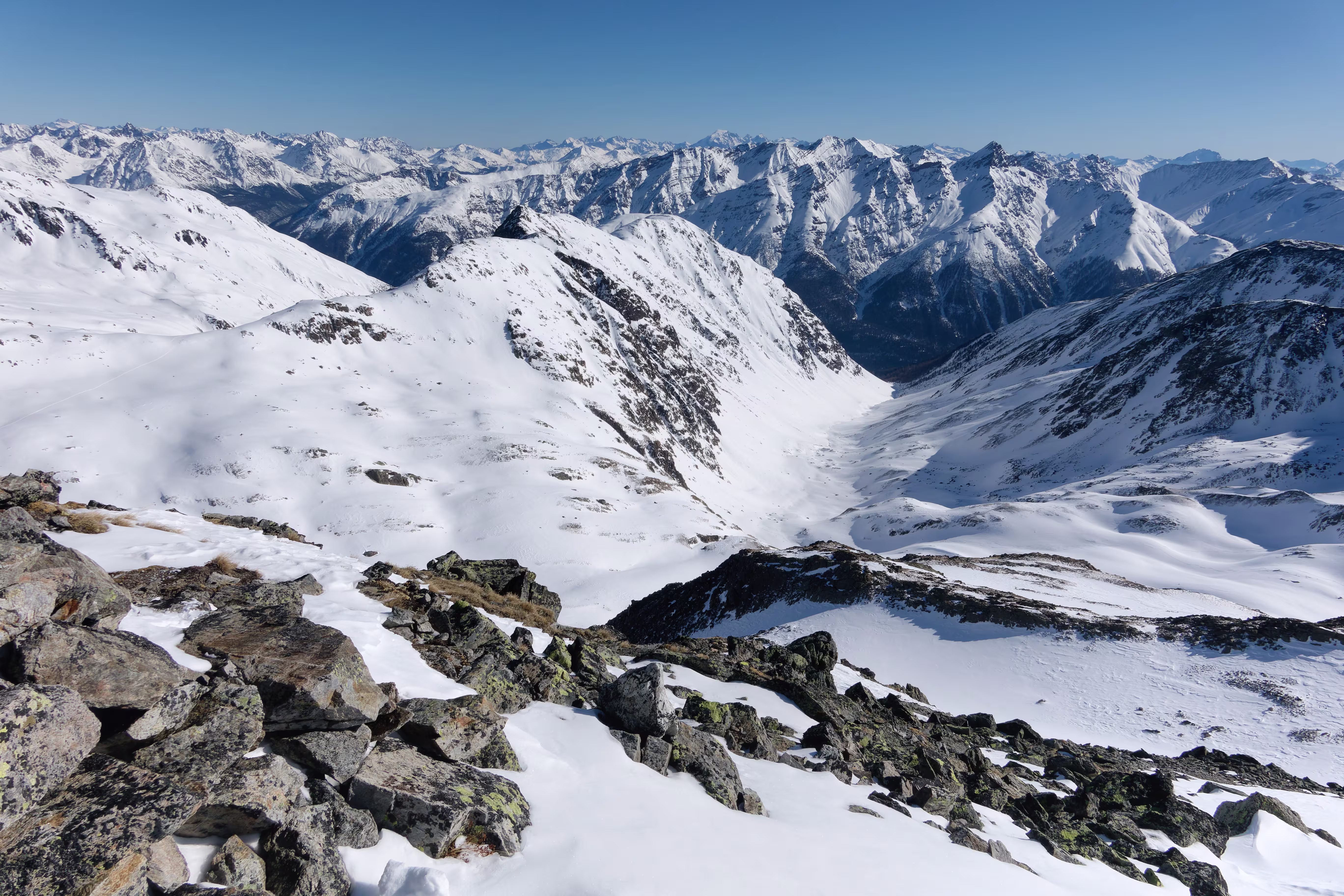 Dalla vetta del Piz Punt Ota