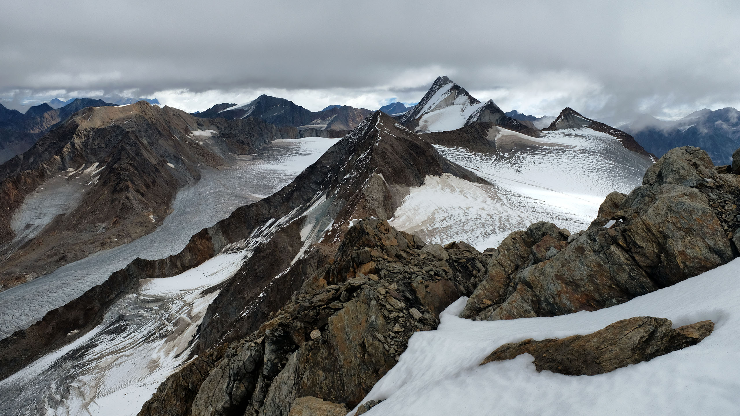 Salita al Similaun, Le Alpi Venoste