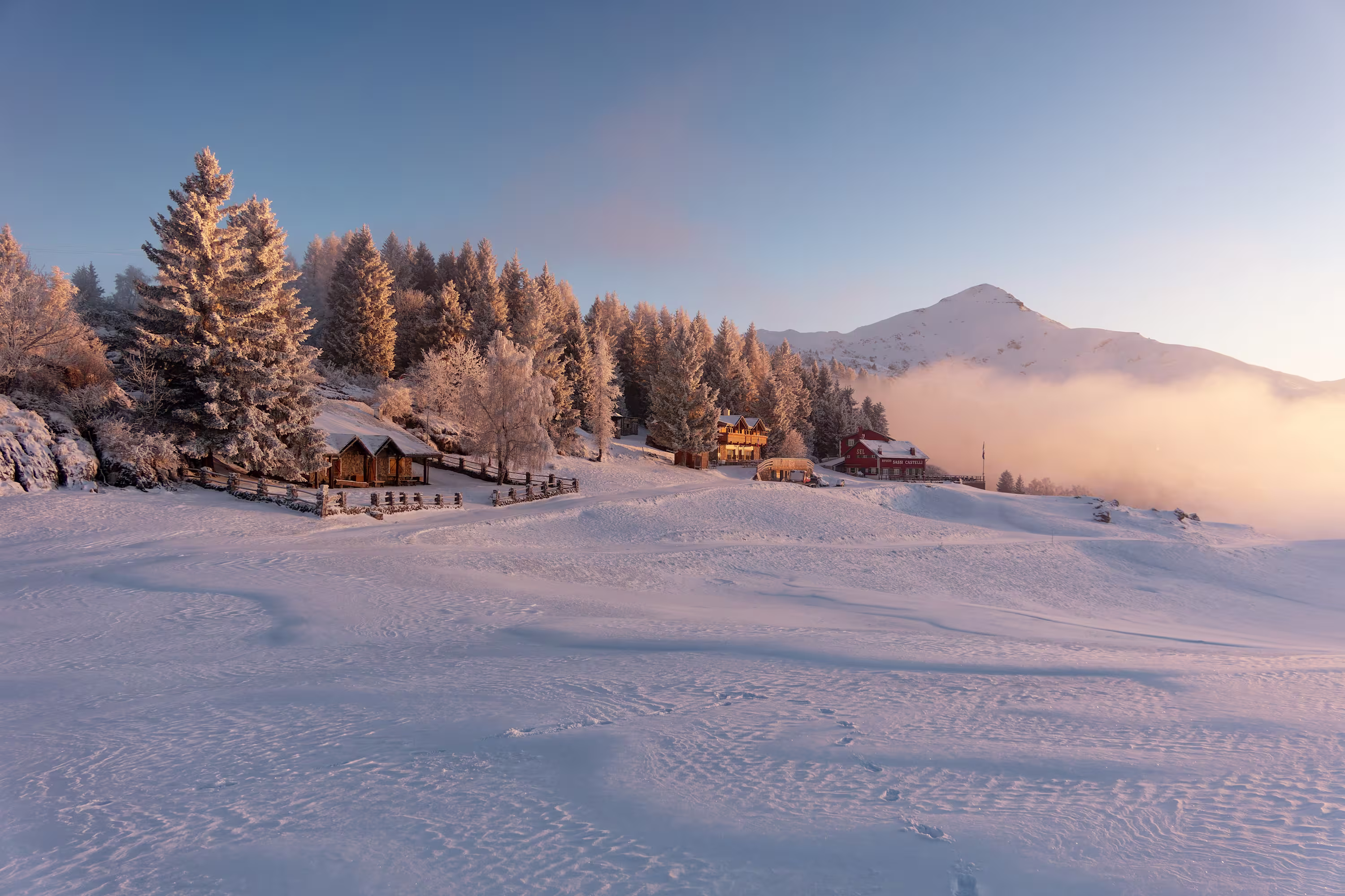 Alba invernale ai Piani di Artavaggio