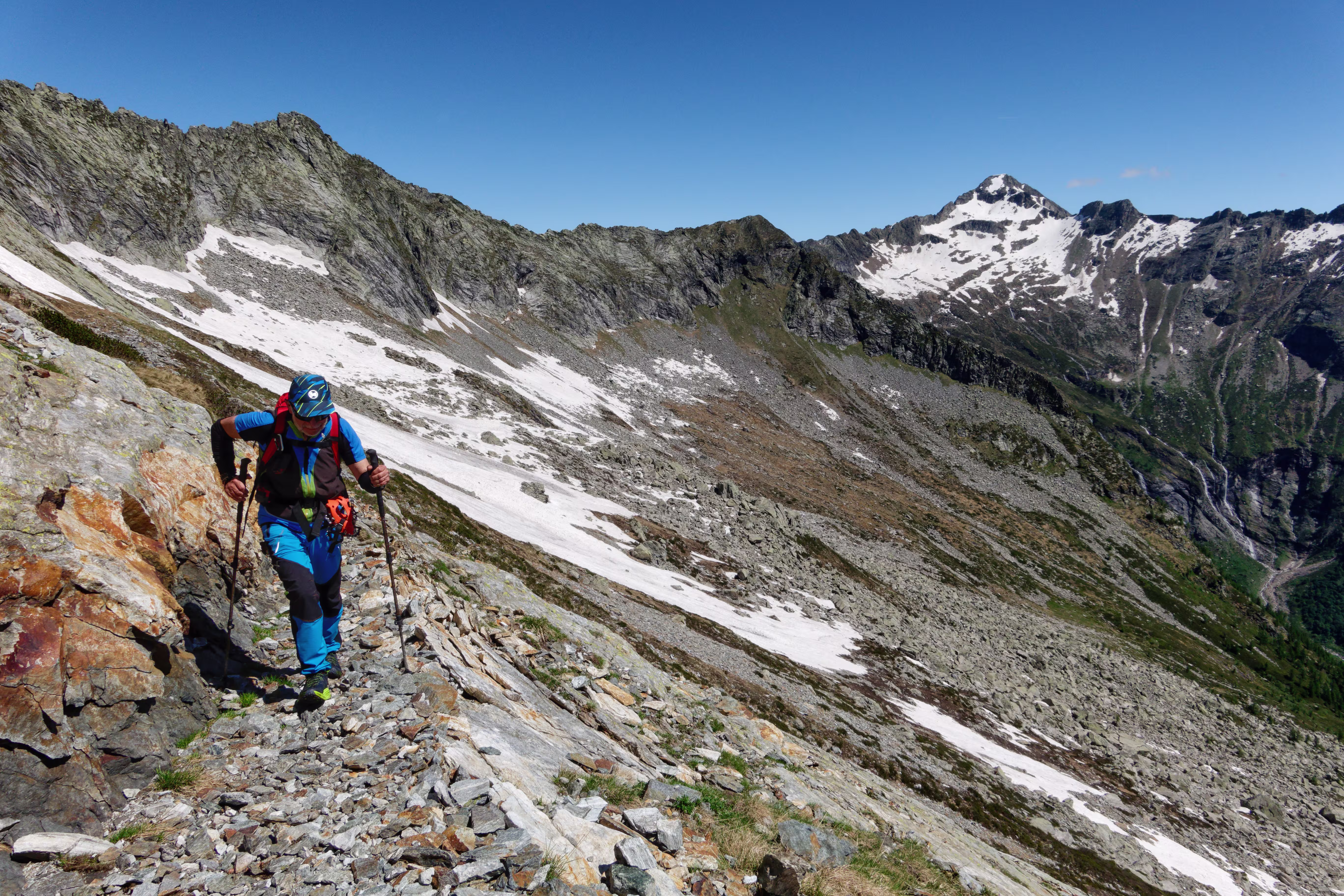 Il Monte Zucchero in lontananza