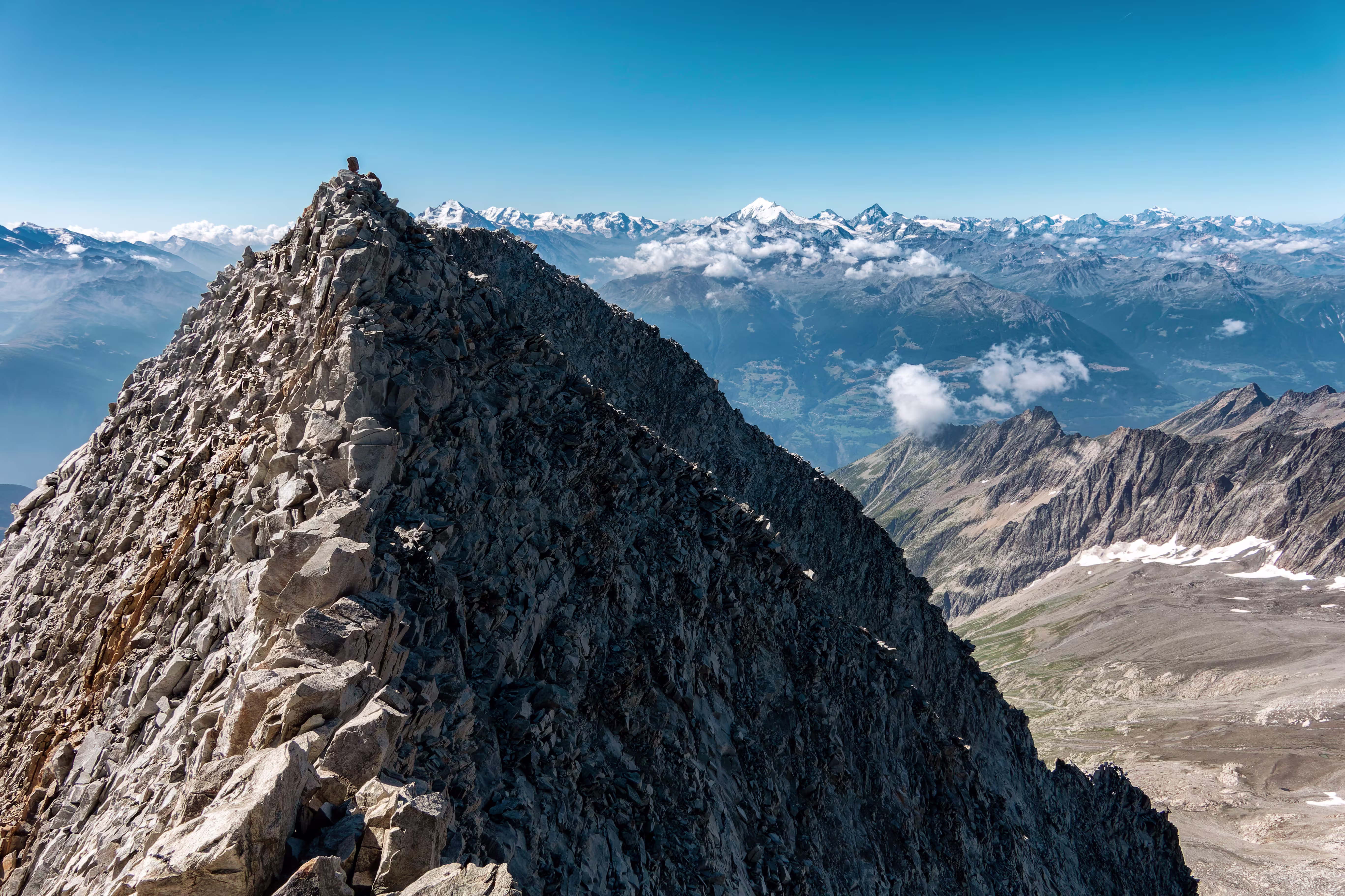 Dalla vetta verso il Weisshorn