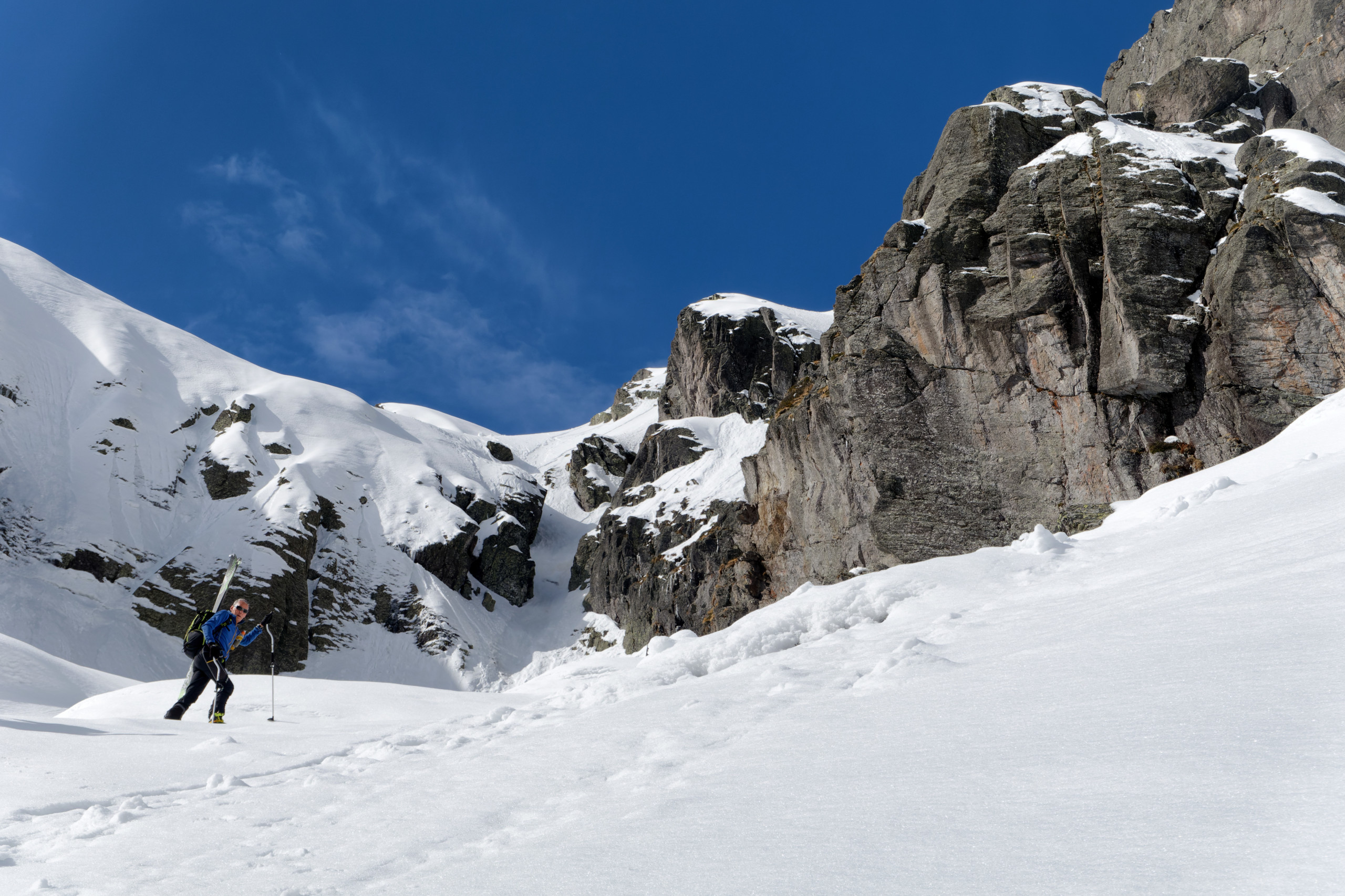 Scialpinismo al Torrione di Mezzaluna, Ancora tantissima neve a nord 
