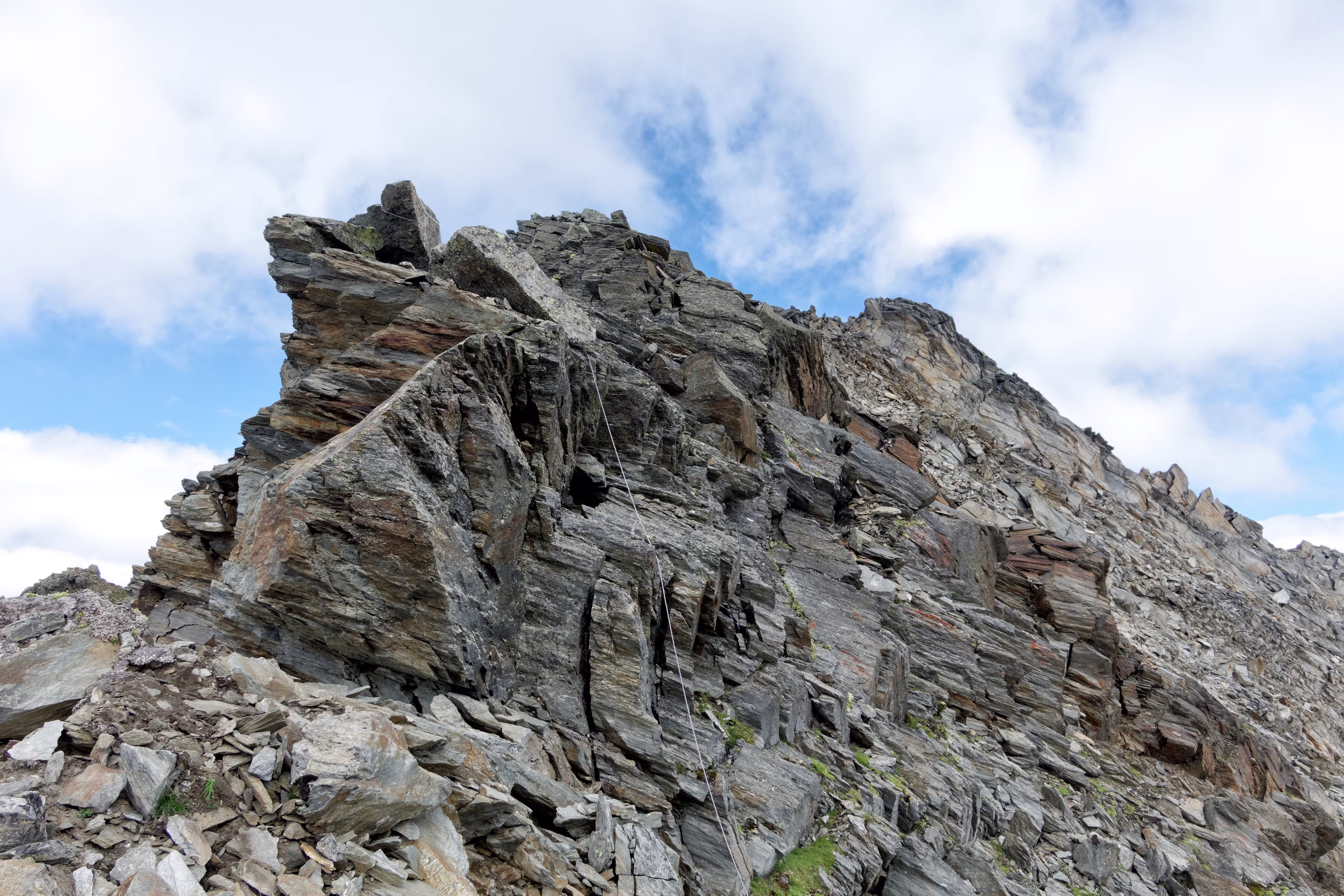 La corda che aiuta il superamento del gendarme