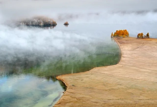 Nebbie sul Lago di Sils