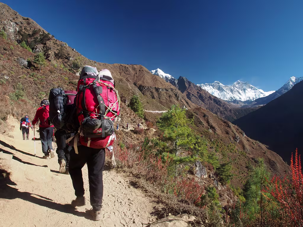 In marcia verso l-Everest