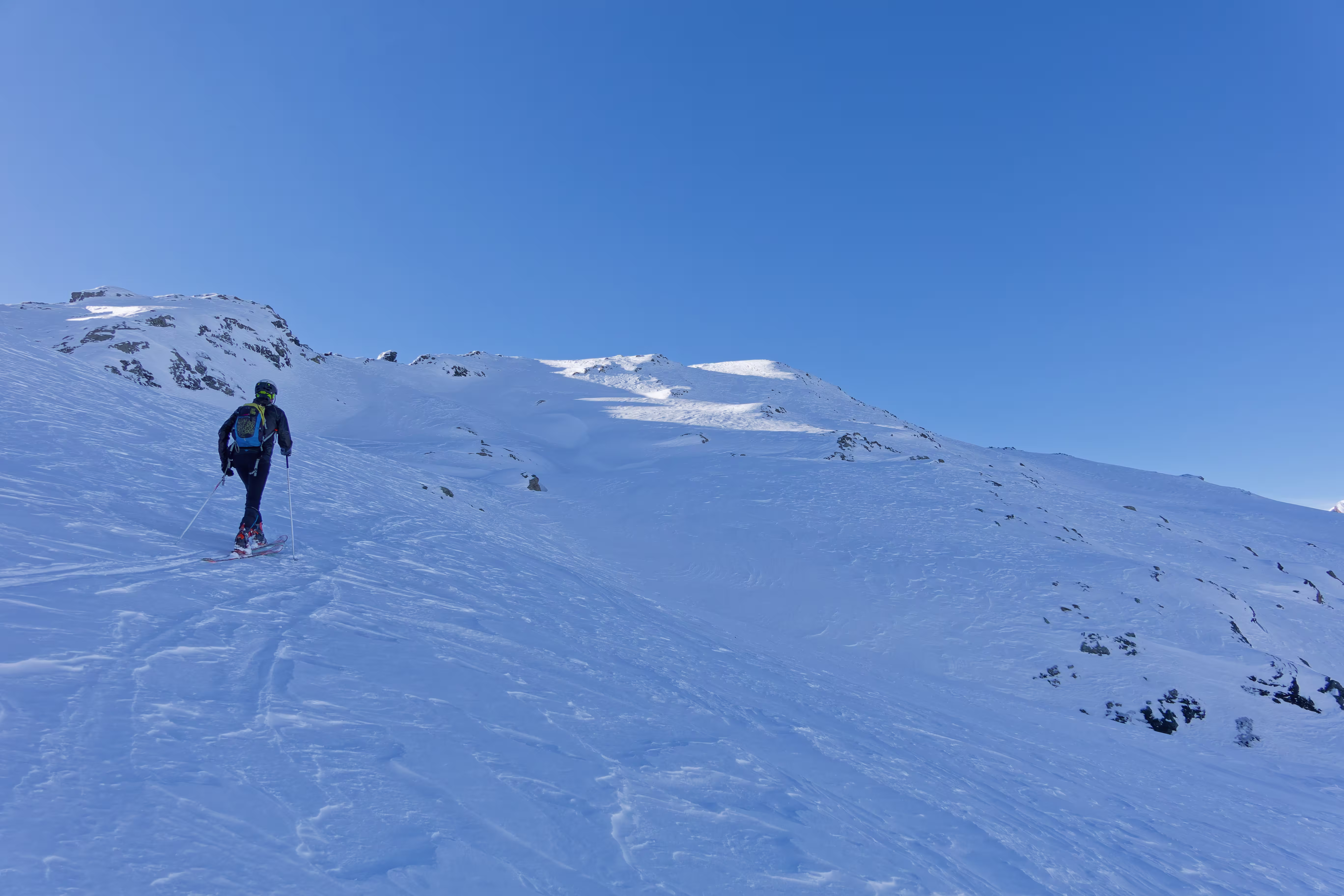 Dal passo verso il Piz dal Sasc