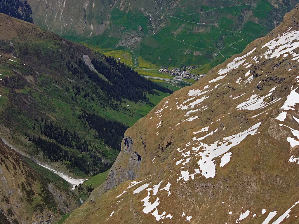 Dall’altra parte della vetta