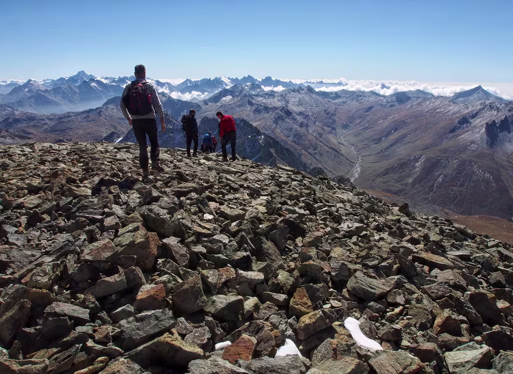 Dalla vetta del Piz Platta verso sud