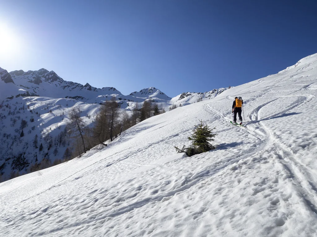 Salendo verso il Passo Tartano