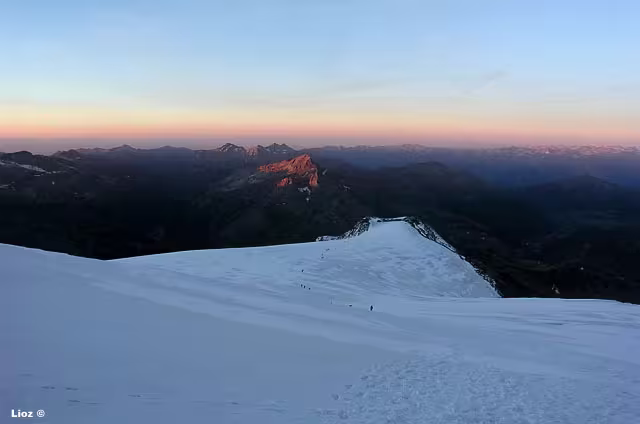 Prime luci sul ghiacciaio