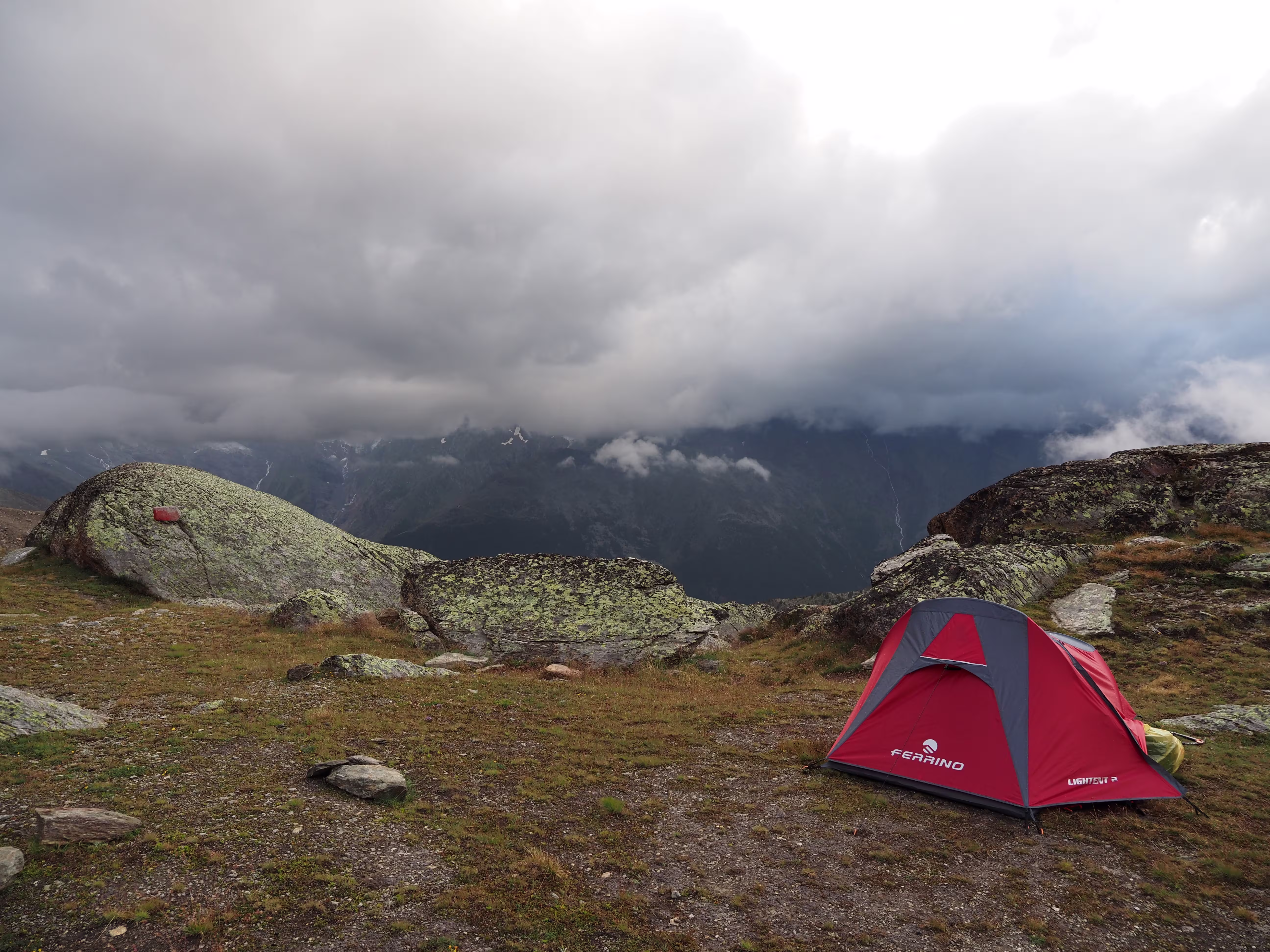 La nostra piazzola dietro al rifugio