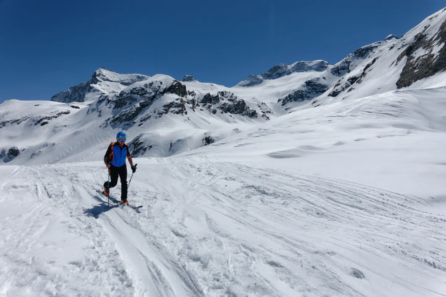 Scialpinismo al Pizzo Scalino, ripellata al Passo di Campagneda dopo la discesa dal vallone