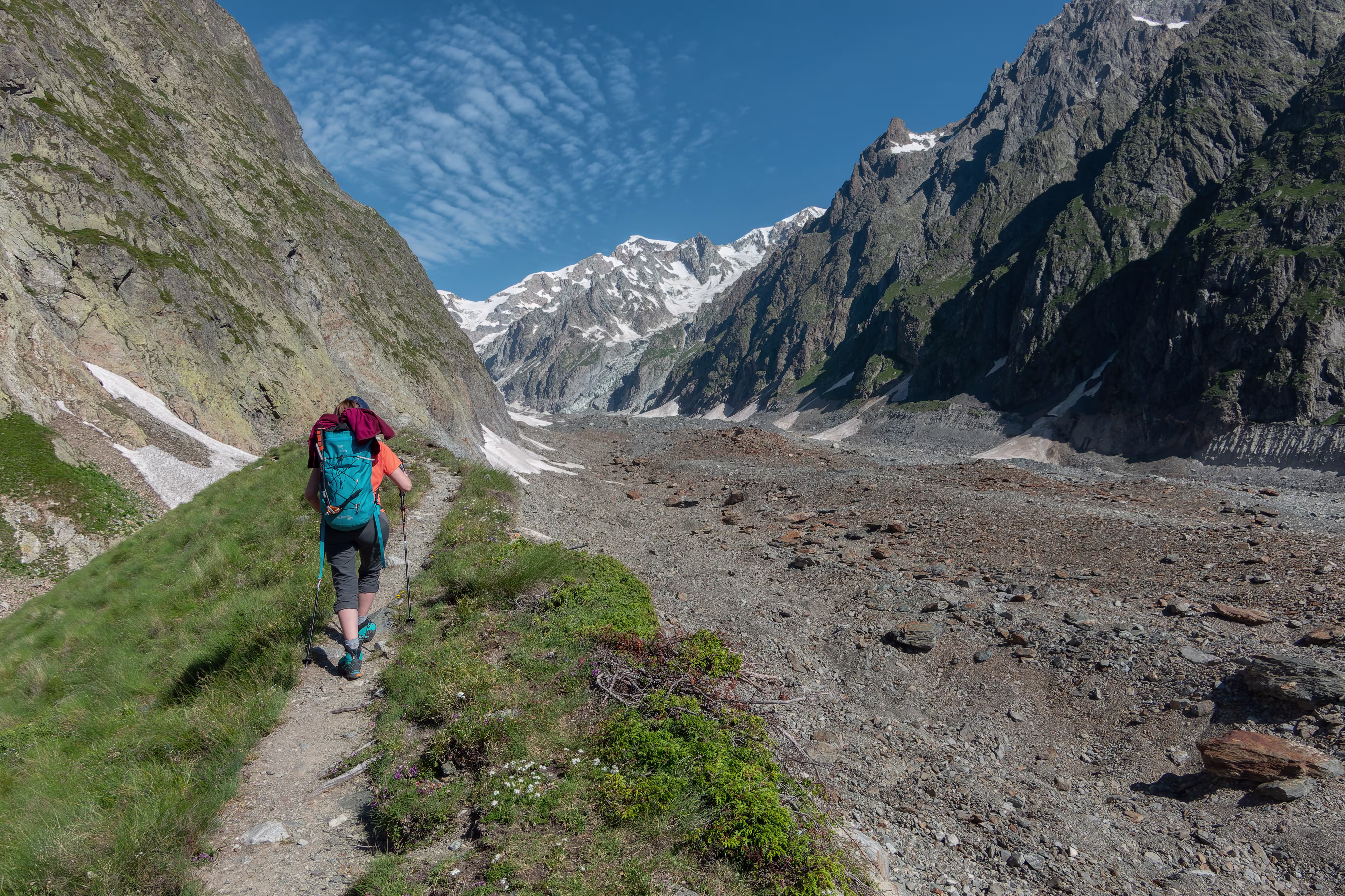 Dobbiamo risalire tutto il Ghiacciaio del Miage