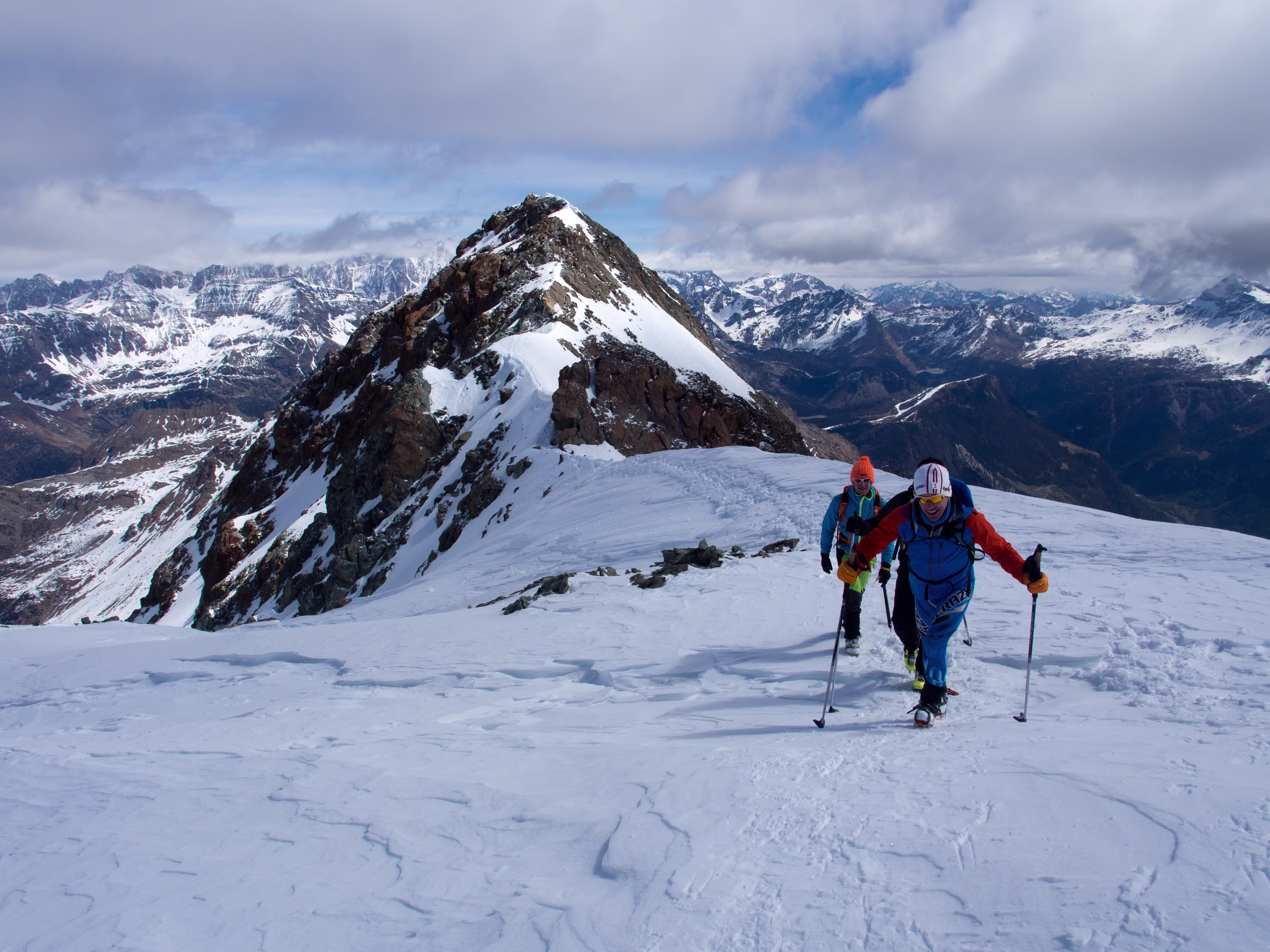 La vetta con la cresta percorsa
